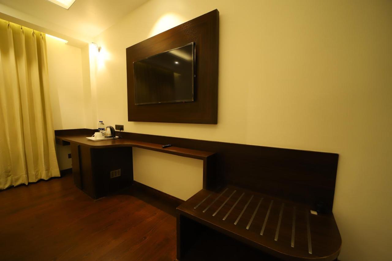Hotel Dvij Inn Dźajpur Zewnętrze zdjęcie